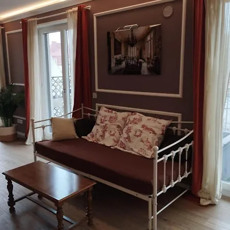 Apartment Amalien 12 Munich
